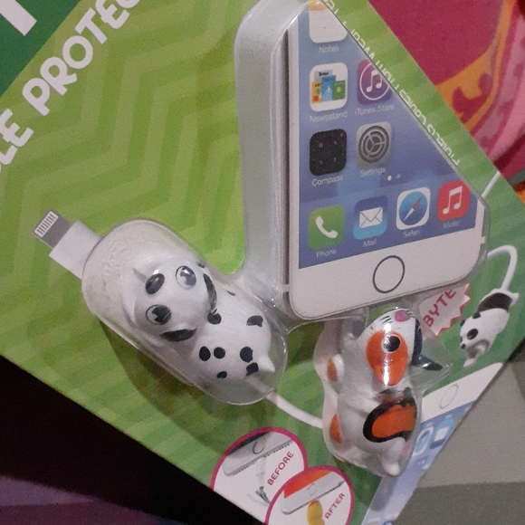 Tzumi Bytes Pet Cable Protectors, Set of 2 - Picture 5 of 8